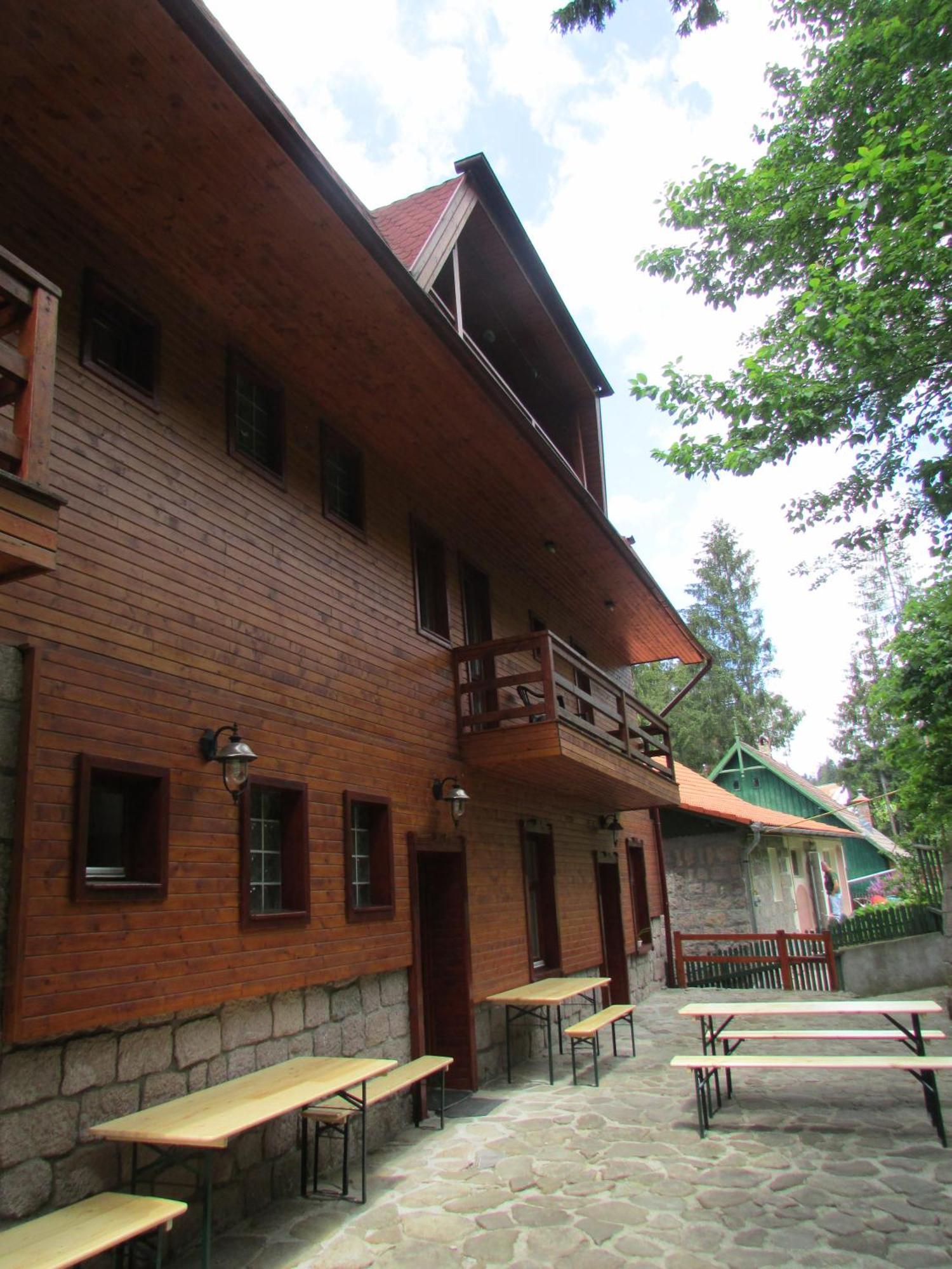 宾西苏尼亚全景埃尔克麦克斯酒店 伯伊莱图什纳德 外观 照片